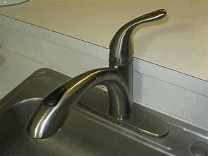 Learn More About Pull Down Faucet vs Pull Out